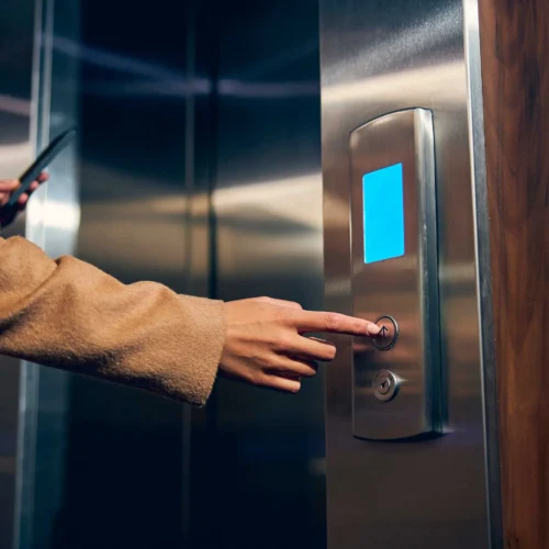 Elevadores regenerativos, que trazem economia